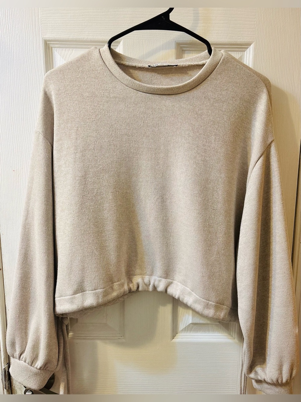Zara Beige Cropped Crewneck Sweatshirt